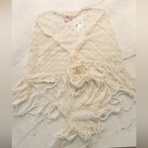 Victoria’s Secret cream nylon/wool/mohair sheer shawl. NWOT.